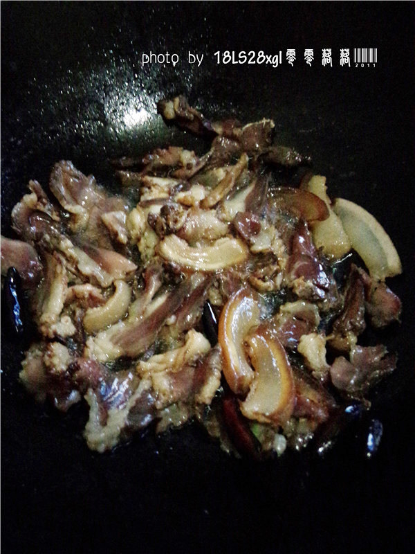 炒腊肉步骤5