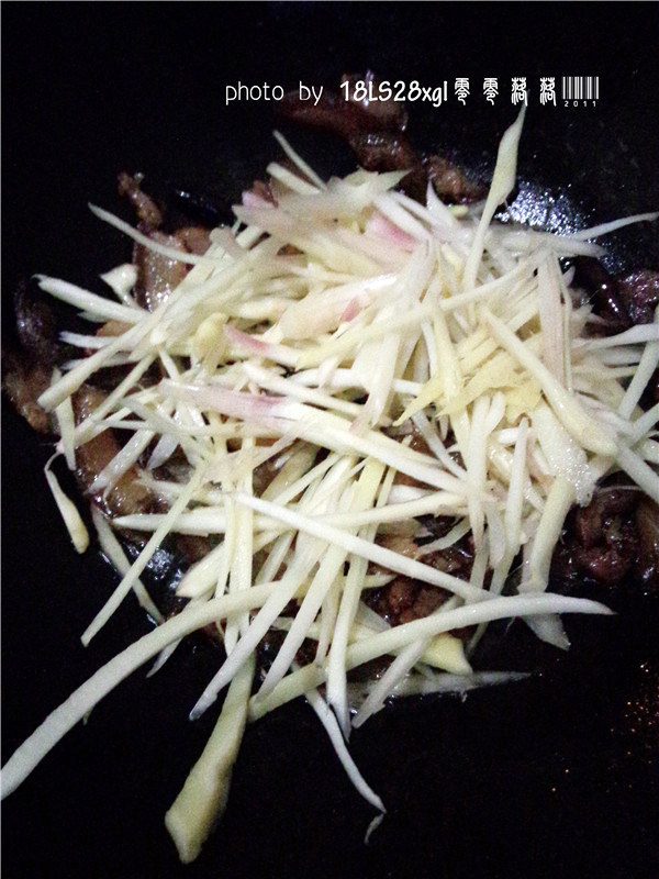 炒腊肉步骤6