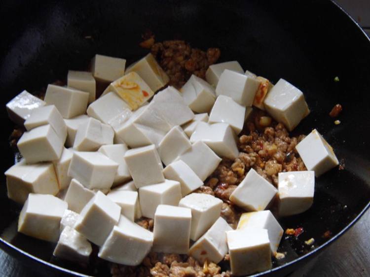 红烧肉末豆腐步骤4