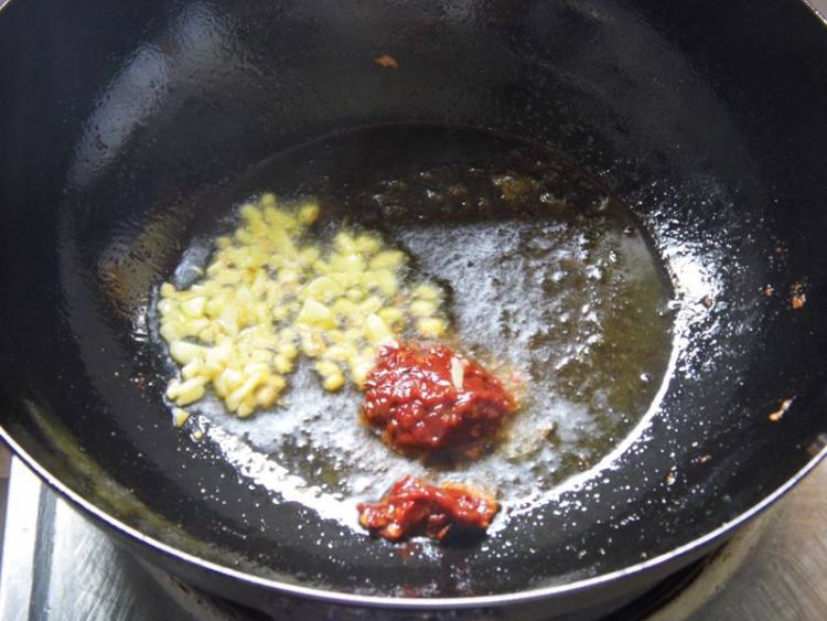 红烧肉末豆腐步骤3