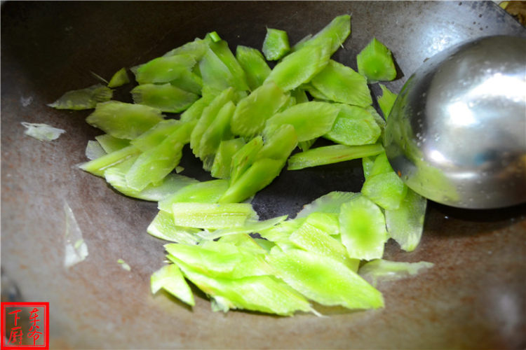 水煮牛肉步骤6