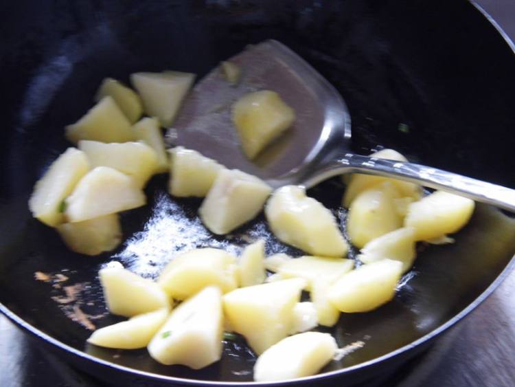 孜然香辣土豆泥步骤4