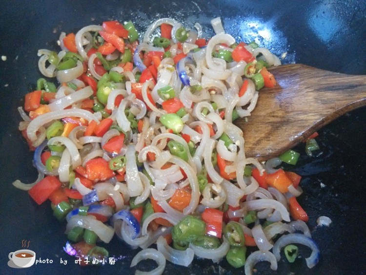 辣炒肉皮步骤7