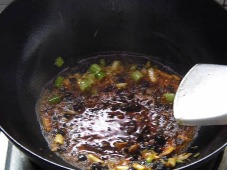 肉丁麻婆豆腐步骤7