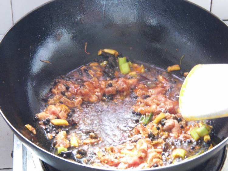 肉丁麻婆豆腐步骤8