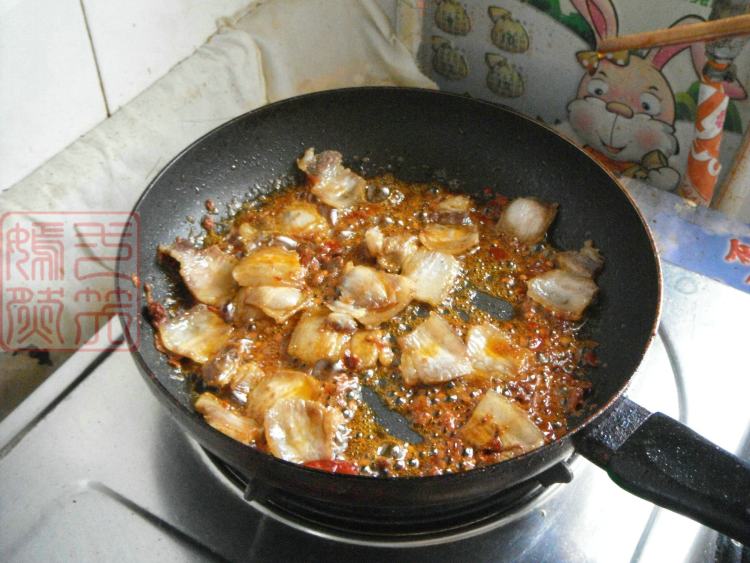蒜苔回锅肉步骤6