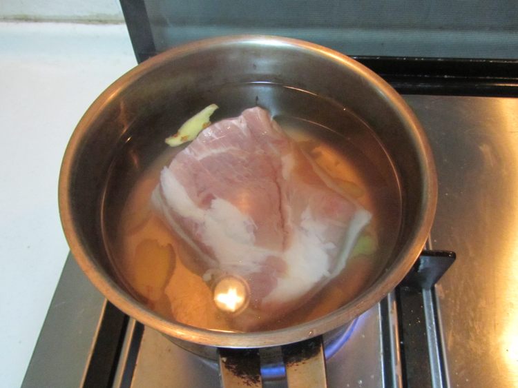 四季豆回锅肉步骤1