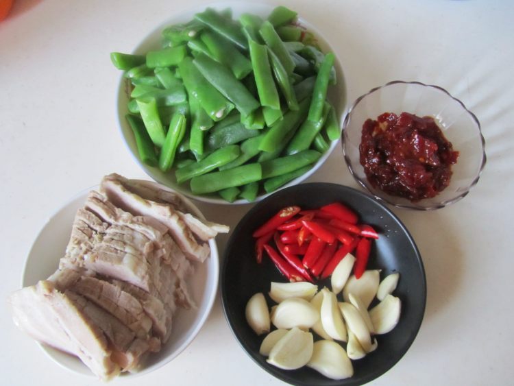四季豆回锅肉步骤5
