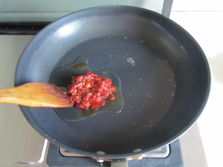 四季豆回锅肉步骤6
