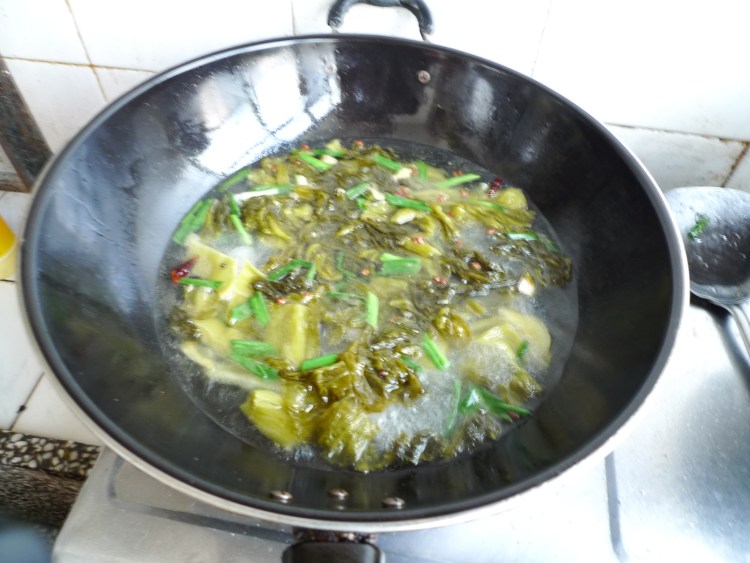酸菜粉条肉片步骤10
