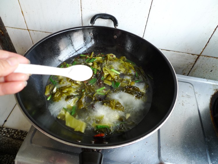 酸菜粉条肉片步骤15