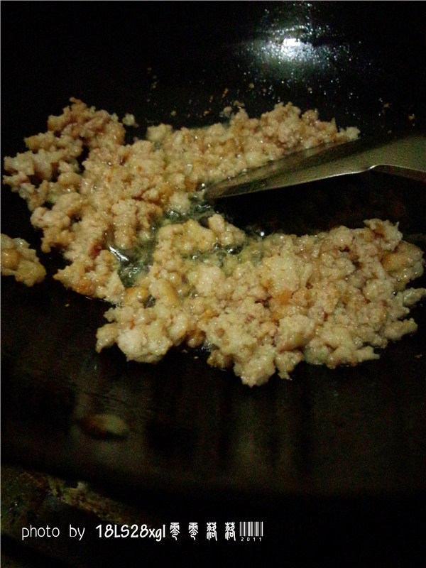 酸菜肉末煲粉条步骤6