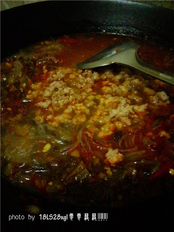 酸菜肉末煲粉条步骤13