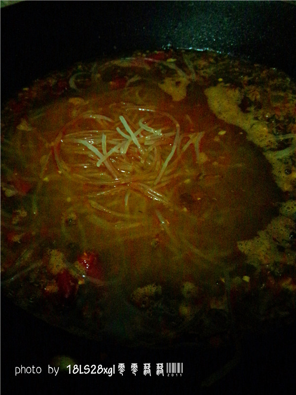 酸菜肉末煲粉条步骤12