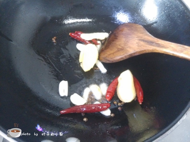 麻辣水煮鱼头鱼骨步骤3