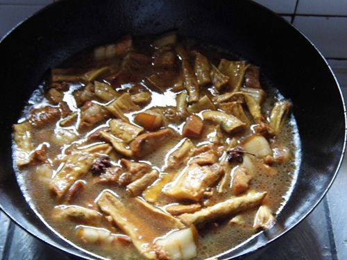 多味笋干烧肉步骤8