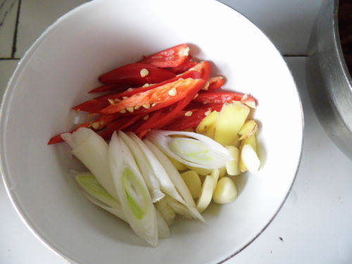 芦笋尖椒炒肉丝步骤3