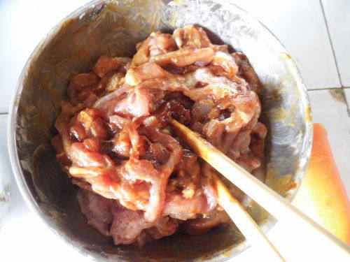 芦笋尖椒炒肉丝步骤4