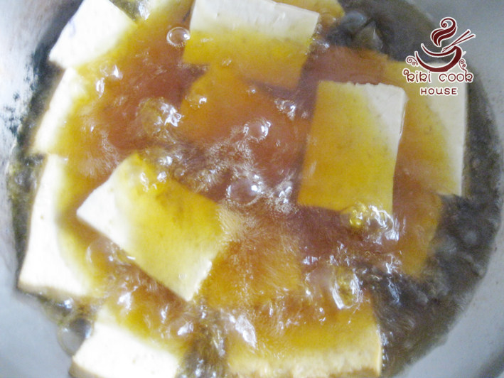 鱼香豆腐煲步骤2