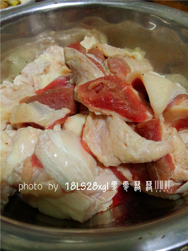 胡萝卜焖牛腩步骤1