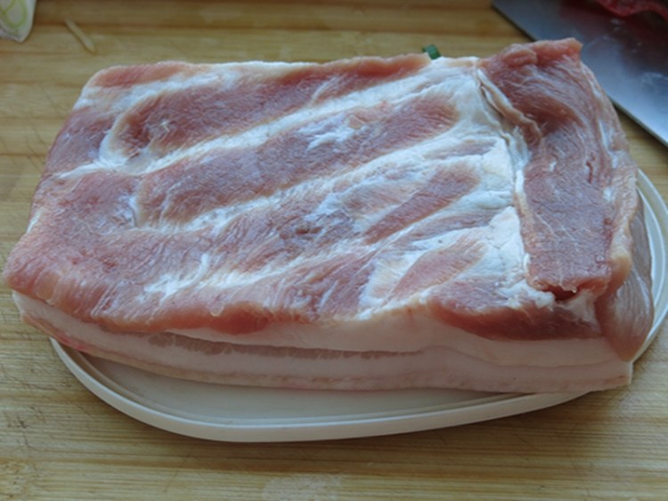 蒜蓉白肉步骤1