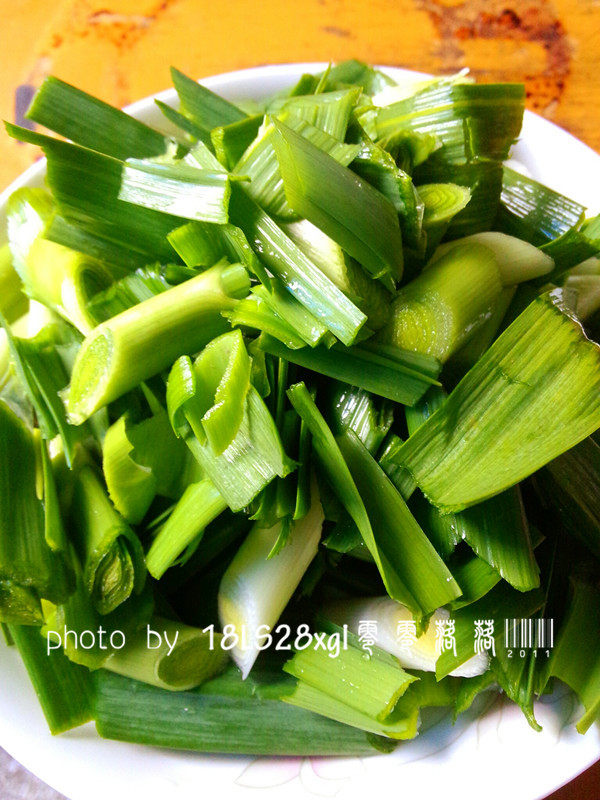 蒜苗肉片步骤1
