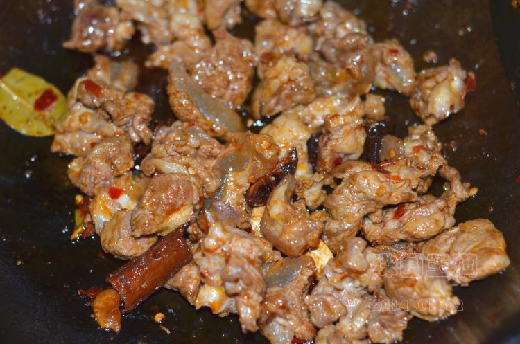 红烧牛肉浇头步骤4