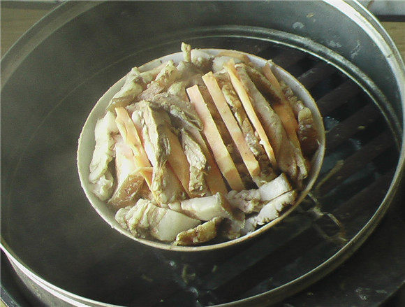 红薯扣肉步骤10