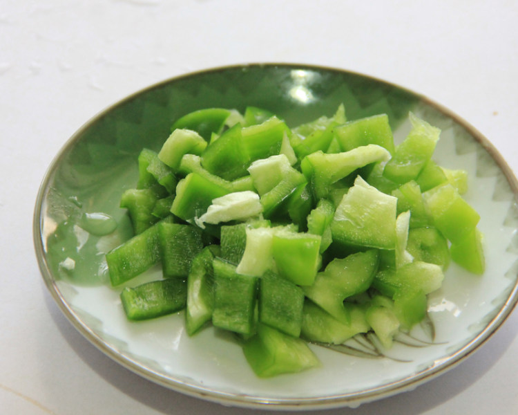 辣子肉丁步骤5