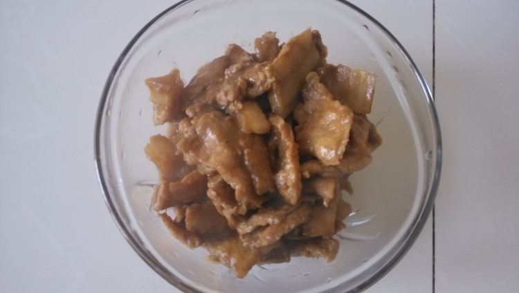 大辣椒炒肉步骤6