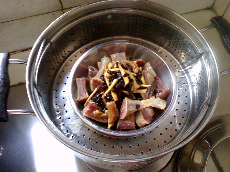 豆豉蒸腊鸭步骤5