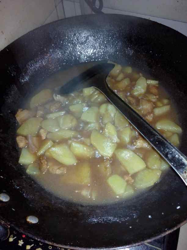 土豆烧肉步骤10