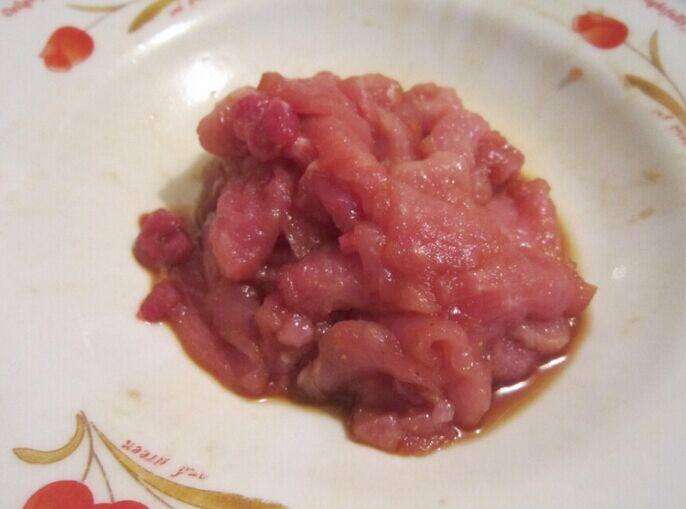 丝瓜炒肉步骤1