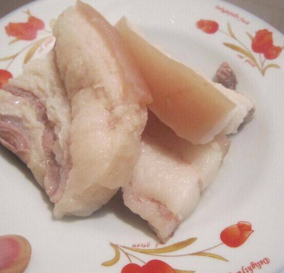 青红椒炒回锅肉步骤2