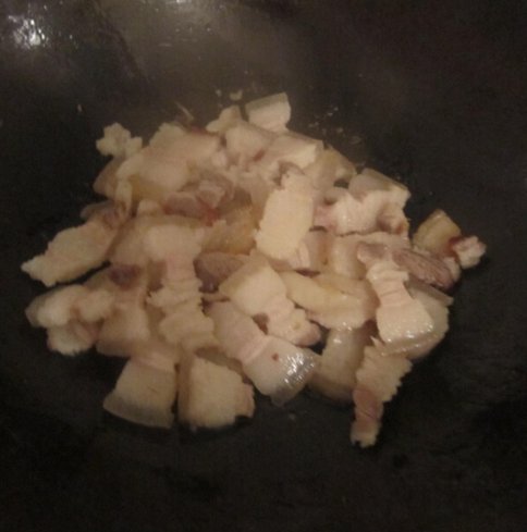 青红椒炒回锅肉步骤6