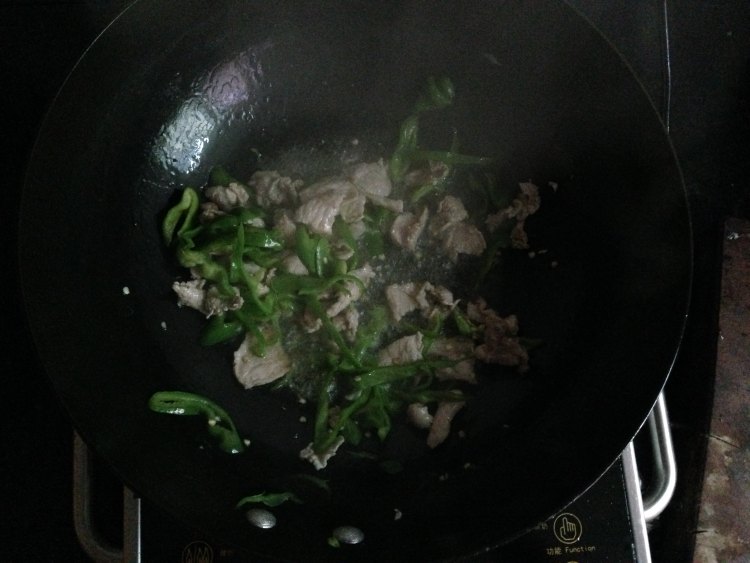 小南瓜炒肉片步骤3