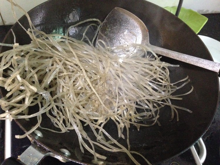 鱼肉红薯粉丝步骤3