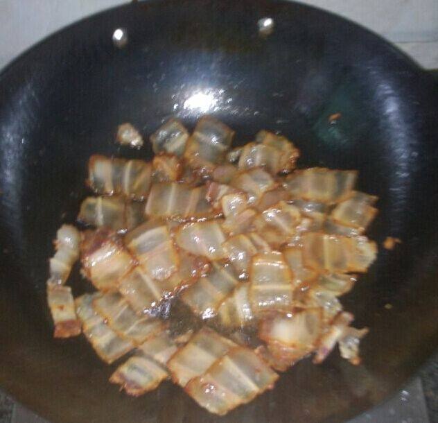 萝卜干炒农家腊肉步骤9