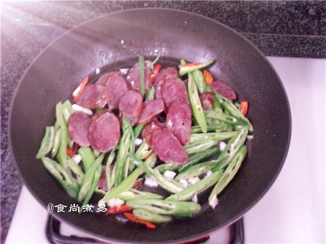 杭椒炒腊肠步骤8