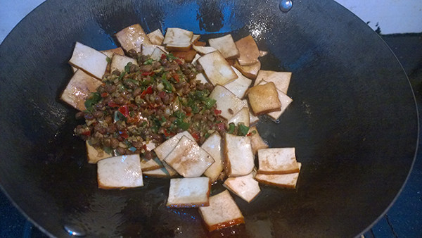 豆豉炒香干豆腐步骤4