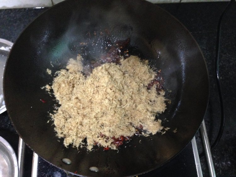 【手工美食】黑豆豉炒步骤3