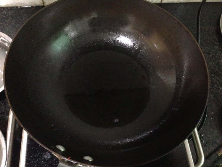 【手工美食】黑豆豉炒步骤1