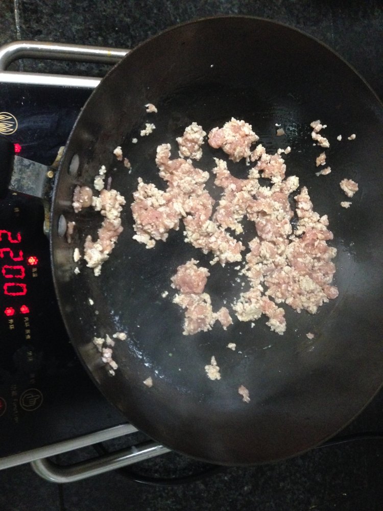【手工美食】香菇猪肉步骤2