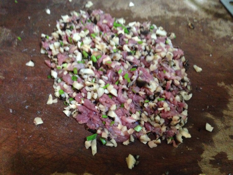【手工美食】香菇肉末步骤3