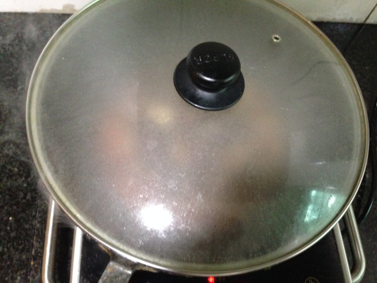 【手工美食】干蕨菜炒步骤6