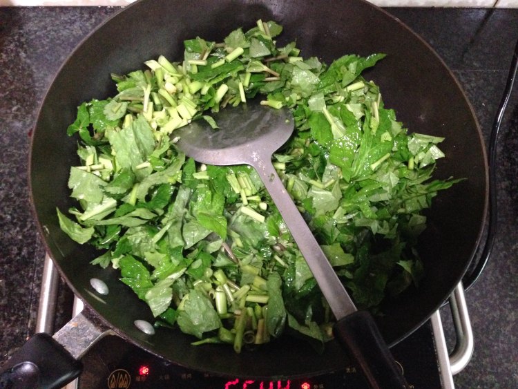 红辣椒炒鸭脚板步骤4