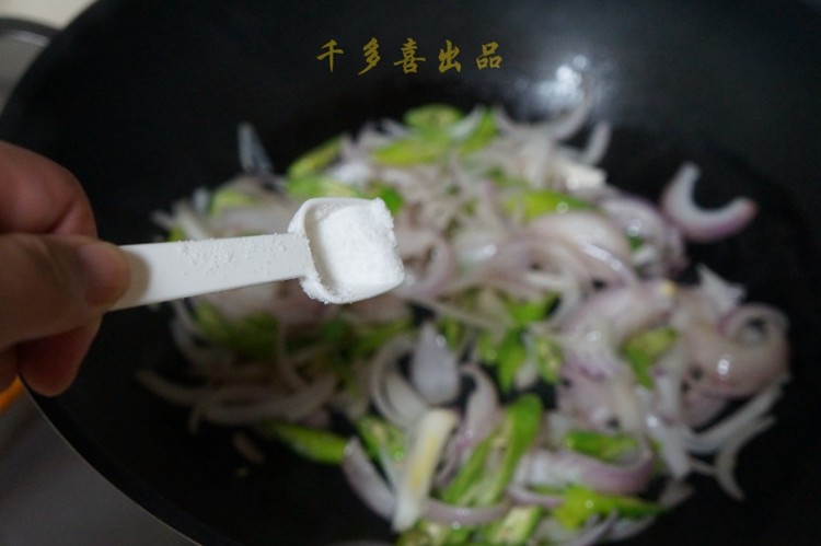 洋葱炒蛋步骤5