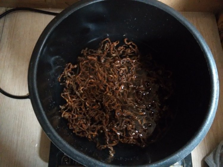 腊排骨炖干豆角步骤1