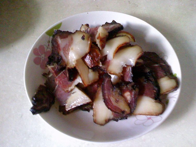 豆豉蒸腊肉步骤2