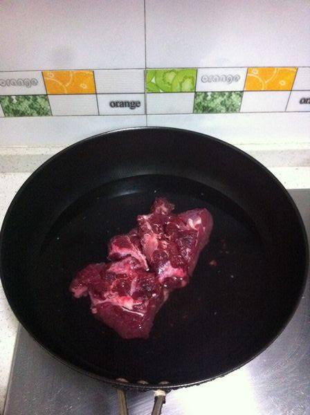 湘式焖牛肉步骤2